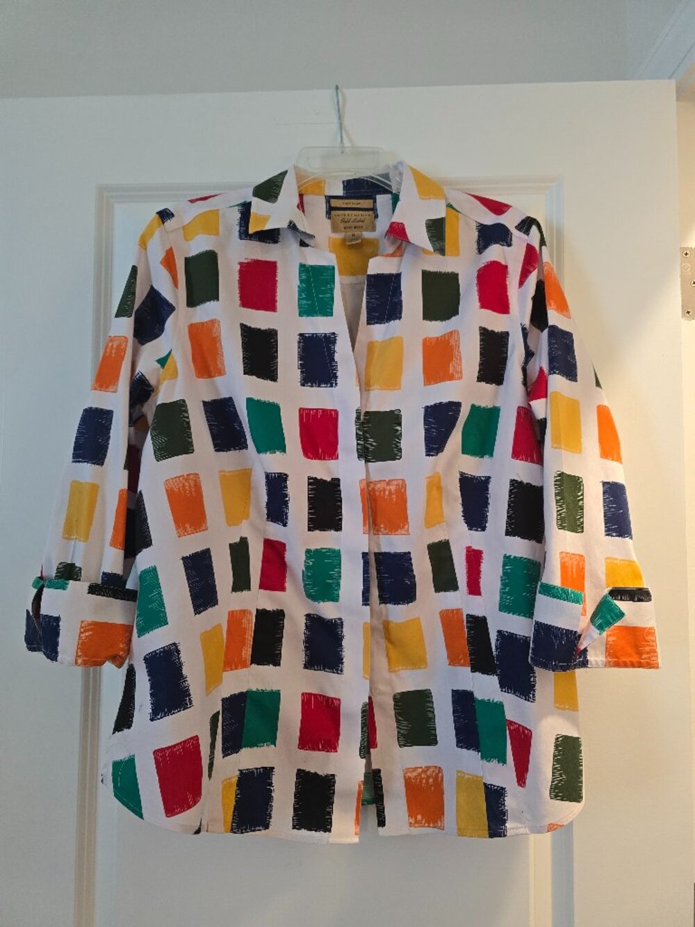 Taylor Investments Gold Label 3/4 sleeve multi color blouse